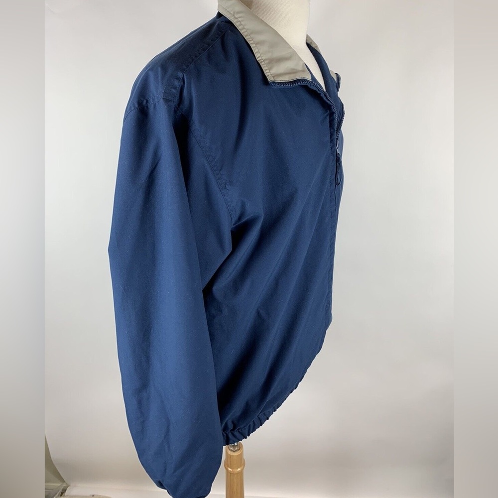 Golf windbreaker